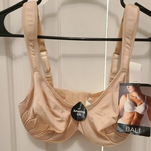 Bali Amazing Lift Full Figure Seamless Underwire Bra Style 3353 Size 34D NWT